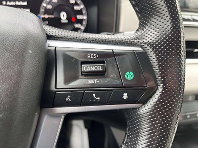 2023 Mitsubishi Outlander Base