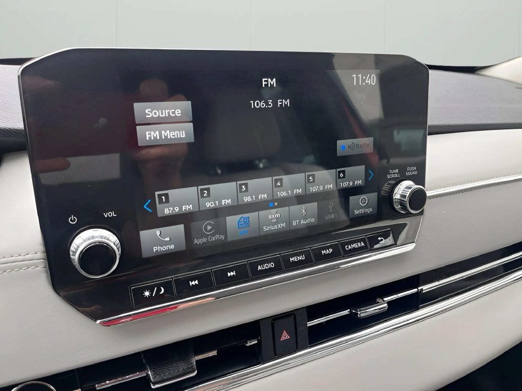 2023 Mitsubishi Outlander Base