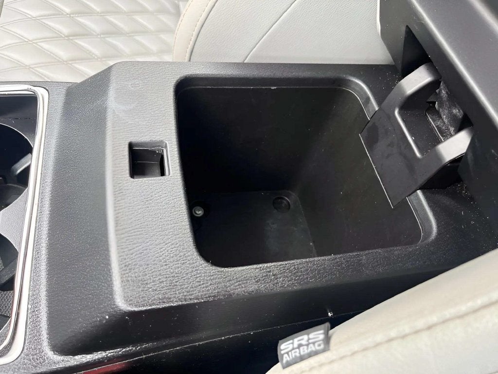2023 Mitsubishi Outlander Base