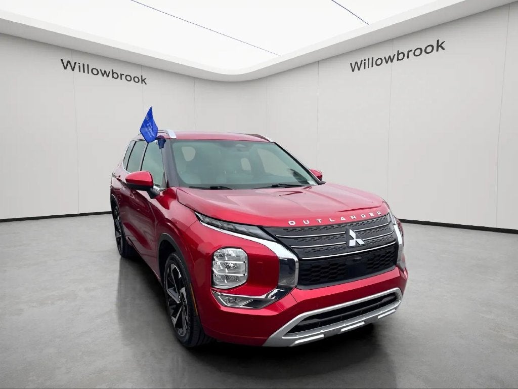 2023 Mitsubishi Outlander Base