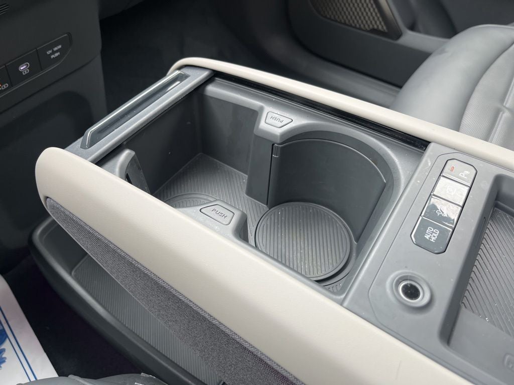2024 Kia EV9 Land