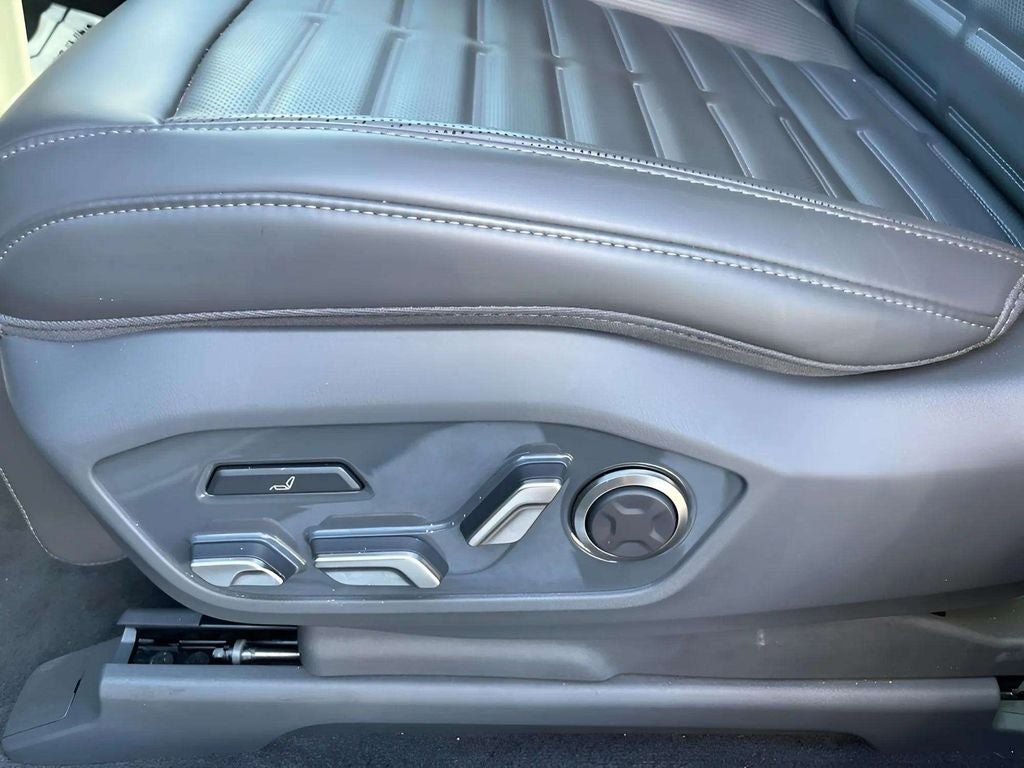 2024 Kia EV9 Land