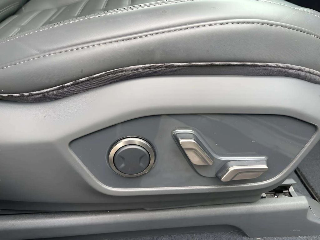2024 Kia EV9 Land