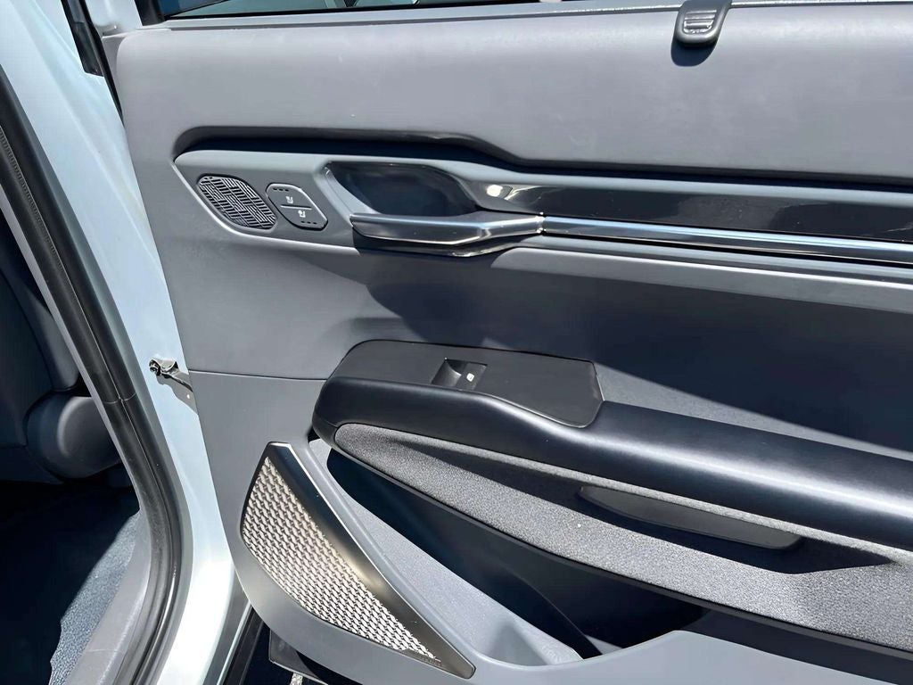 2024 Kia EV9 Land