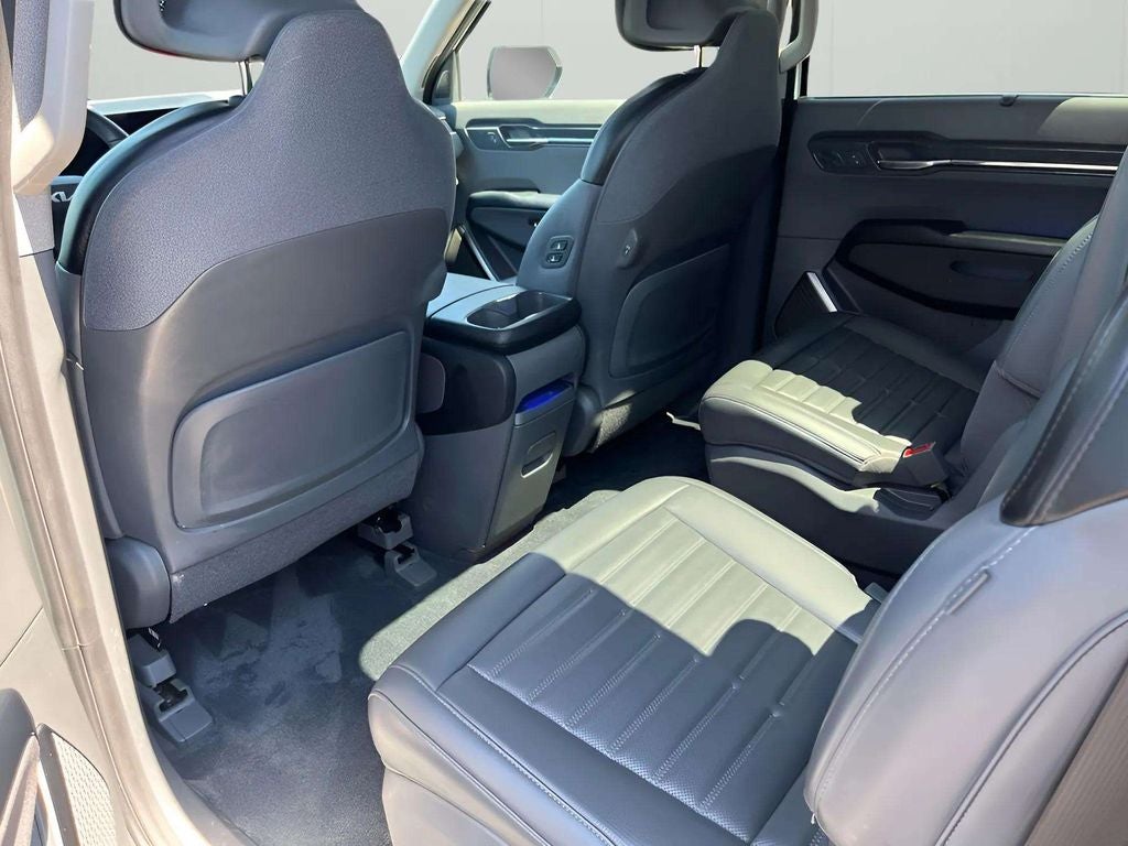 2024 Kia EV9 Land