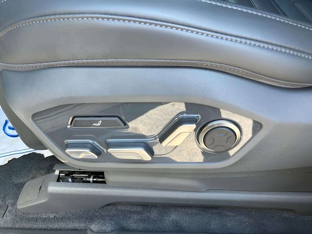 2024 Kia EV9 Land