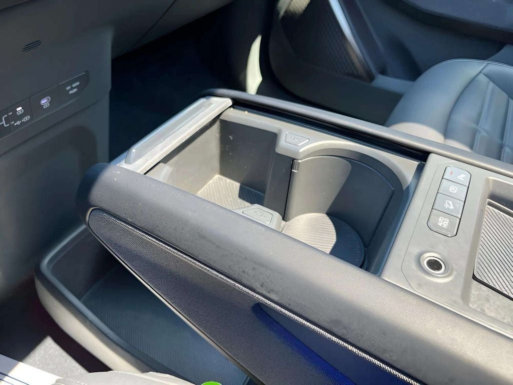 2024 Kia EV9 Land