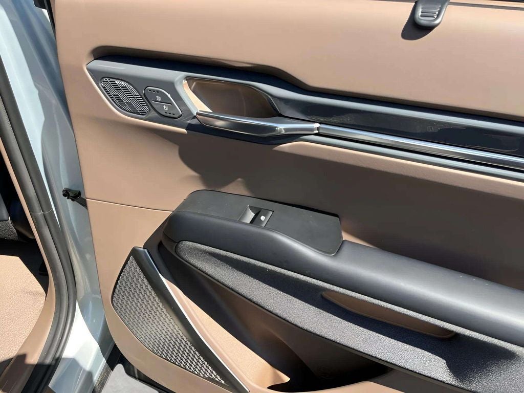 2024 Kia EV9 Land