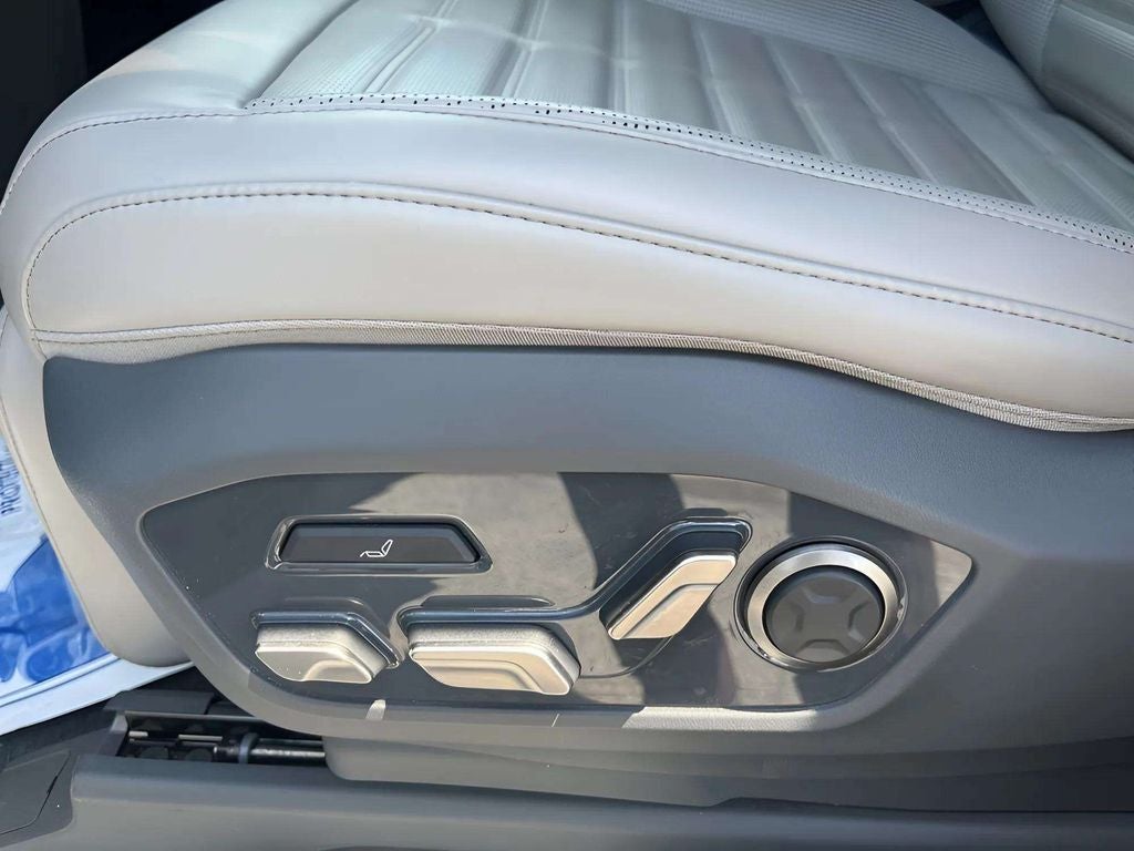 2024 Kia EV9 Land