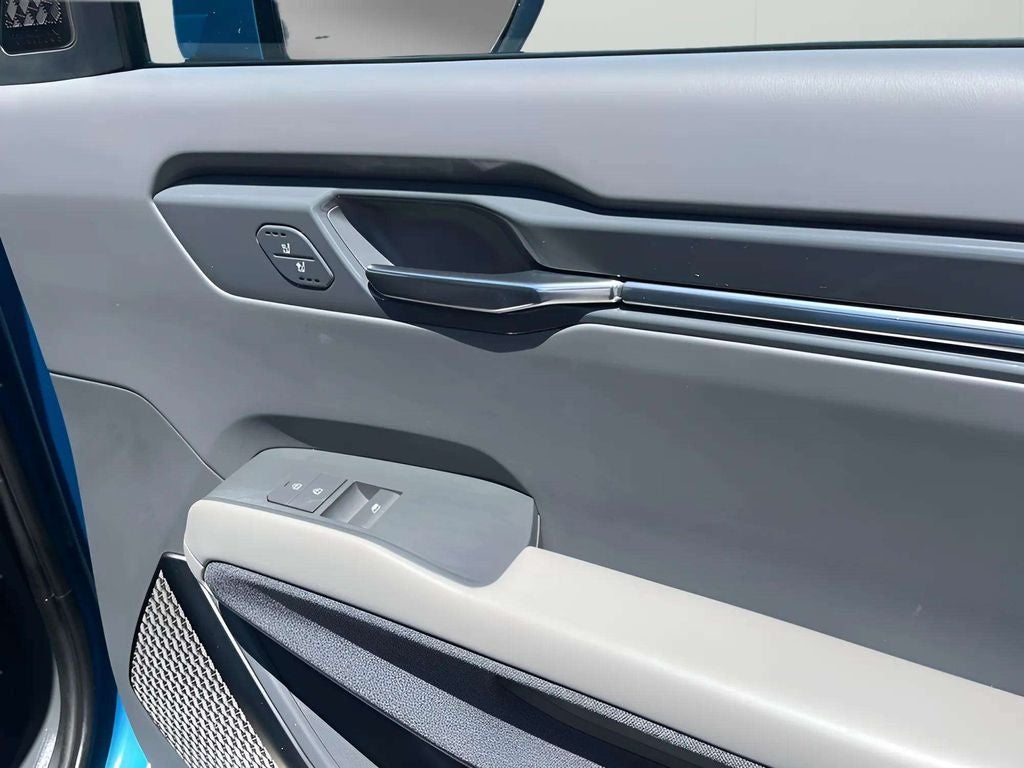 2024 Kia EV9 Land