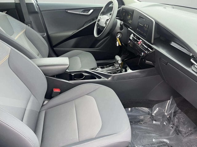 2023 Kia Niro LX