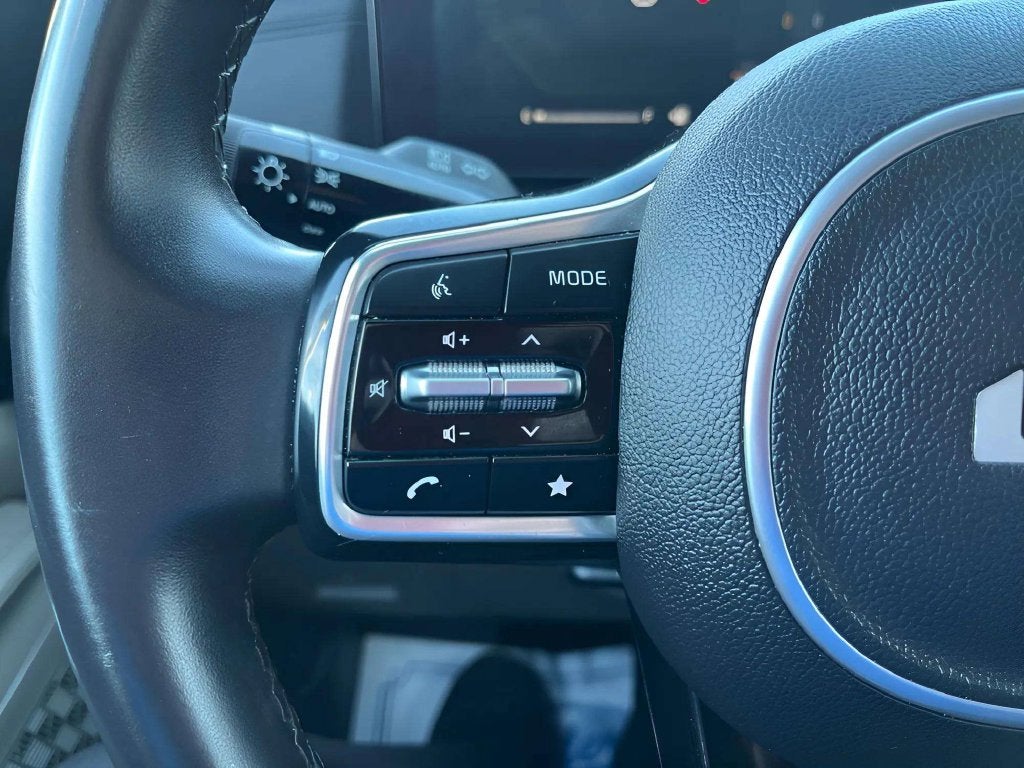 2025 Kia Carnival LXS